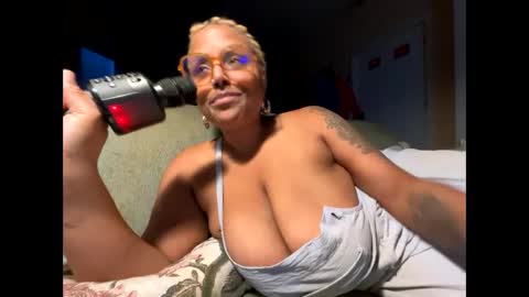 Snapshot of naomigiirl6 chatting on 01.26.25 Naomigiirl6 online show from 01.26.25