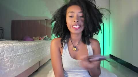 Naomii online show from 10.03.25