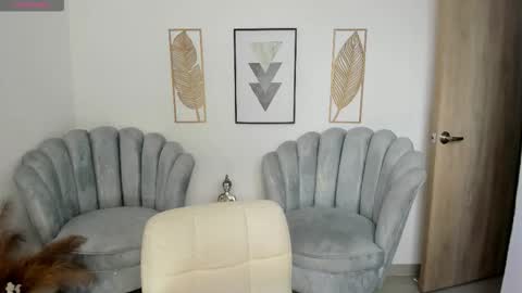 Snapshot of naomii_campbell_ chatting on 10.25.25 Naomi Campbell online show from 10.25.25