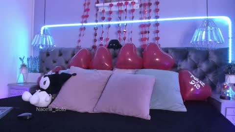 Snapshot of naomii_soto chatting on 02.14.25 Naomi online show from 02.14.25