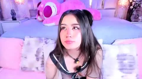 Snapshot of naomii_star chatting on 06.17.26 online show from 06.17.26