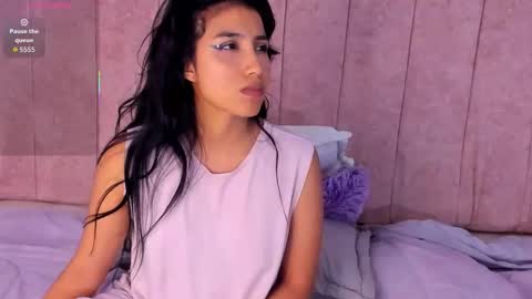 naomiiii   online show from 09.12.25