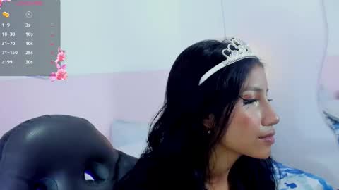 naomiiii   online show from 09.25.25