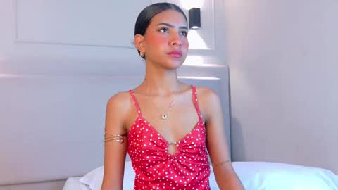 Naomi Klarc online show from 01.13.26