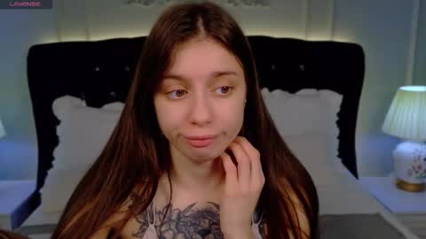 Naomi online show from 11.25.25