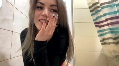 naomirusso online show from 10.12.25