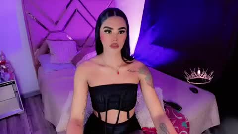 Snapshot of naomisaenz01 chatting on 07.28.26 naomisaenz01 online show from 07.28.26