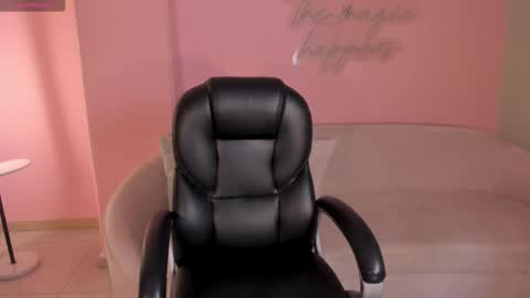 Naomi online show from 10.01.25