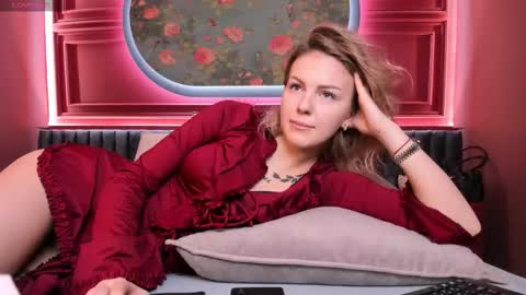 Naomi online show from 10.15.25