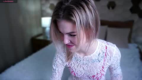 Naomi online show from 11.12.25