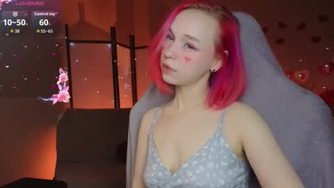 Snapshot of naomiyoru chatting on 02.15.26 Naomi online show from 02.15.26