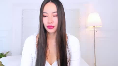 Naomi online show from 12.21.25