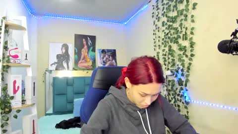 naomy online show from 02.16.25