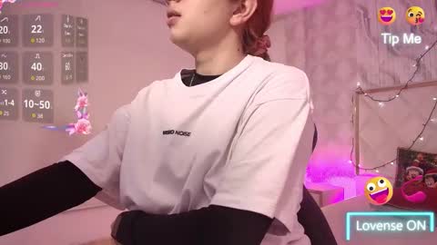 Naomy  online show from 12.21.25