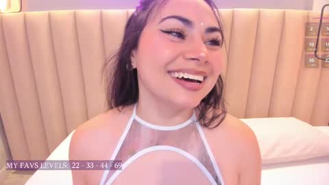 Naomy  online show from 10.04.25