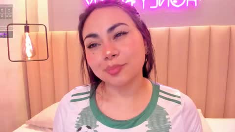 Naomy  online show from 10.16.25