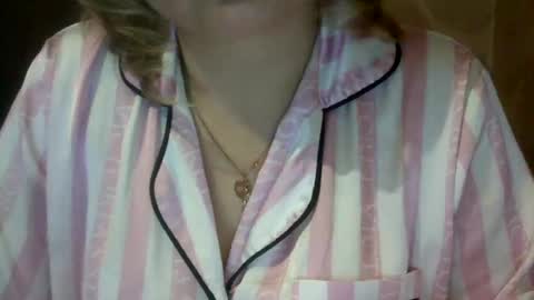 Snapshot of narcisjill chatting on 12.15.24 NarcisJill online show from 12.15.24