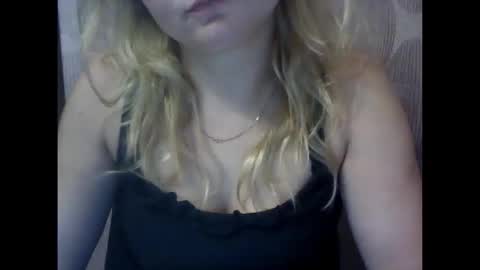 Snapshot of narcisjill chatting on 10.12.25 NarcisJill online show from 10.12.25