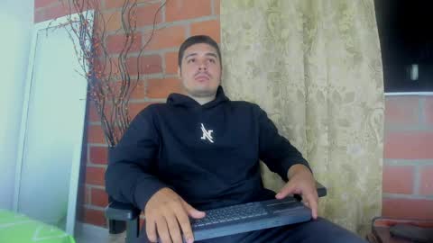 Snapshot of narciso_kh chatting on 05.20.26 deibyd online show from 05.20.26