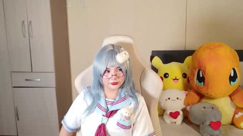 Snapshot of naree_masaki chatting on 11.17.25 Naree online show from 11.17.25