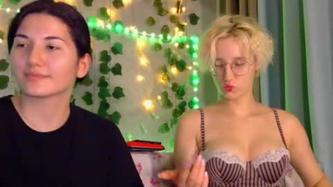 Sleepinthegardn online show from 09.20.25