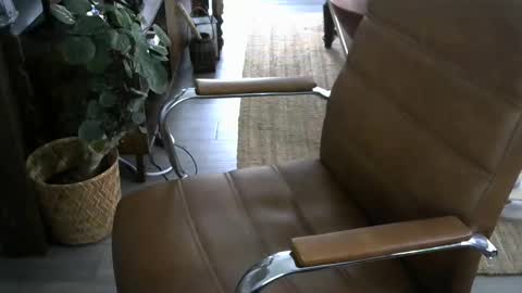 Snapshot of nareth338 chatting on 11.17.25 nareth338 online show from 11.17.25