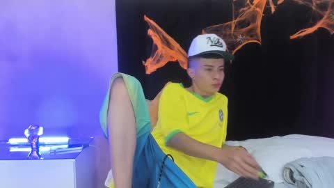 Nascary Fox online show from 10.03.25