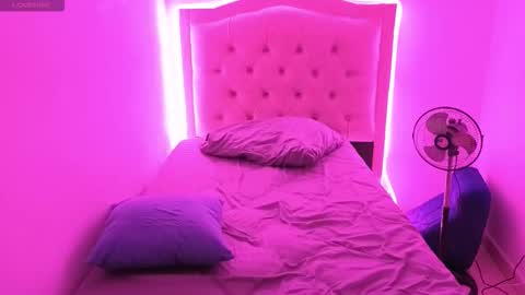 Nasly batista  online show from 11.13.25