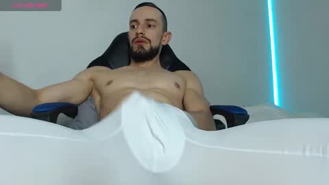 Snapshot of nassh_18 chatting on 01.29.25 nassh_18 online show from 01.29.25