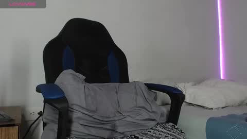 Snapshot of nassh_18 chatting on 02.01.25 nassh_18 online show from 02.01.25