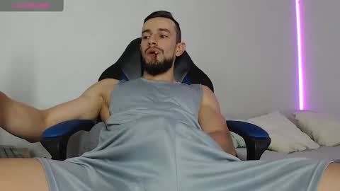 Snapshot of nassh_18 chatting on 02.07.25 nassh_18 online show from 02.07.25