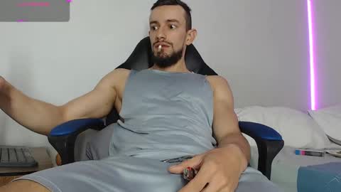 Snapshot of nassh_18 chatting on 02.09.25 nassh_18 online show from 02.09.25