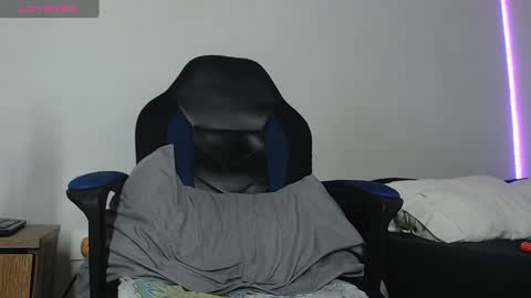 Snapshot of nassh_18 chatting on 03.09.25 nassh_18 online show from 03.09.25