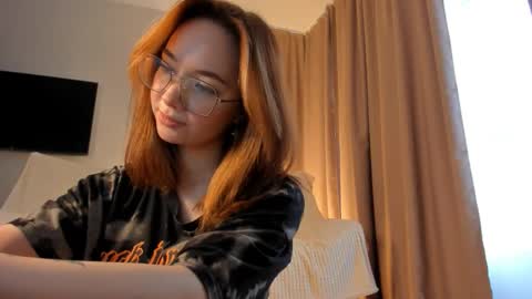 Snapshot of nasslady chatting on 09.26.25 Nassy online show from 09.26.25