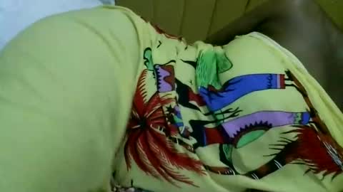 Snapshot of nastiestmomplay chatting on 10.07.25 Sweet Ella online show from 10.07.25