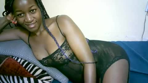 Snapshot of nastyafrika chatting on 10.16.25 Marie online show from 10.16.25