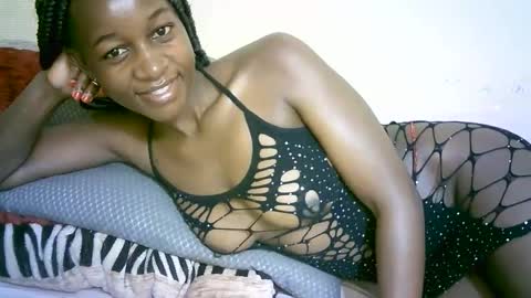 Snapshot of nastyafrika chatting on 10.27.25 Marie online show from 10.27.25