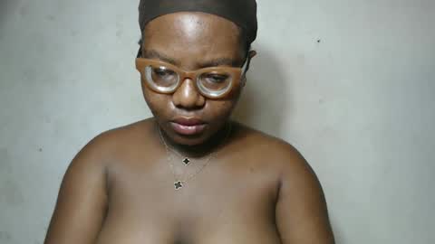 Snapshot of nastyhairy7 chatting on 10.06.25 nastyhairy7 online show from 10.06.25