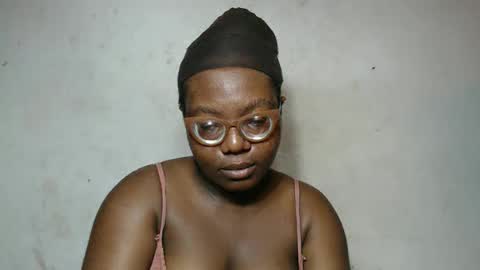 Snapshot of nastyhairy7 chatting on 10.10.25 nastyhairy7 online show from 10.10.25