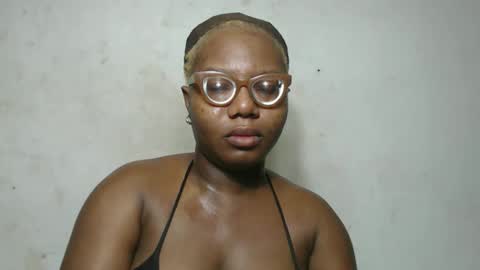 Snapshot of nastyhairy7 chatting on 11.02.25 nastyhairy7 online show from 11.02.25