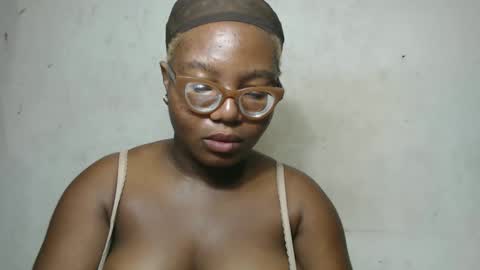 Snapshot of nastyhairy7 chatting on 11.06.25 nastyhairy7 online show from 11.06.25