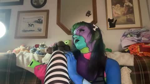     online show from 09.25.25
