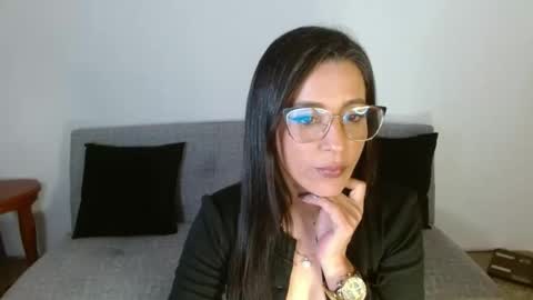 Snapshot of nat4youlove chatting on 02.11.25 nathalia online show from 02.11.25