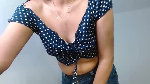 Snapshot of nat4youlove chatting on 02.20.25 nathalia online show from 02.20.25