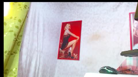 Snapshot of nat_ardient chatting on 10.18.25 Nat ardent online show from 10.18.25