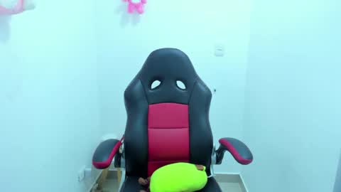 Snapshot of nata_gil19 chatting on 05.15.26 Karo online show from 05.15.26