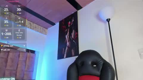 Snapshot of natababe_ chatting on 11.07.25 natababe_ online show from 11.07.25