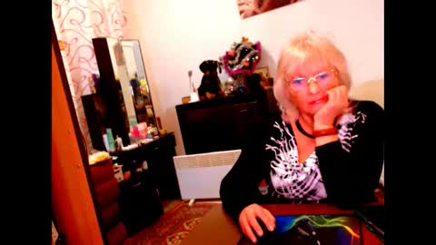 natali online show from 12.30.24