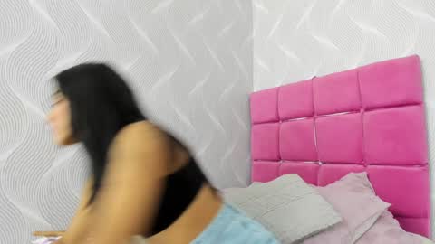 Snapshot of natalia_aguirre chatting on 01.05.25 Naty online show from 01.05.25