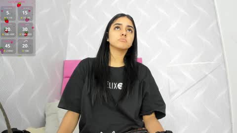 Snapshot of natalia_aguirre chatting on 01.16.25 Naty online show from 01.16.25